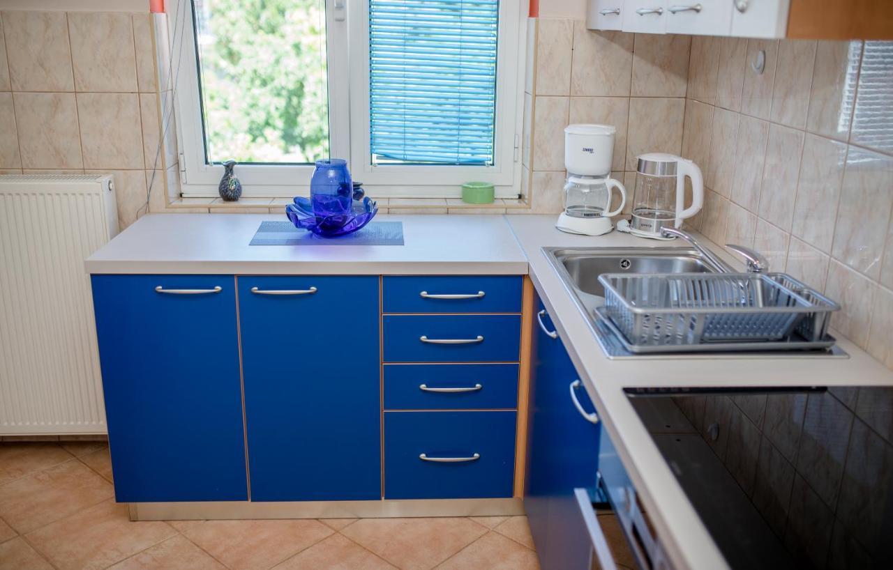 Apartments Luka Rab Town Ngoại thất bức ảnh