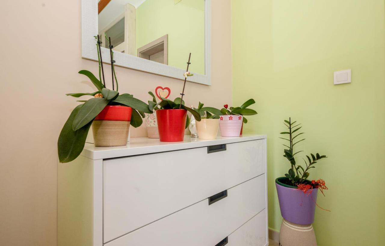 Apartments Luka Rab Town Ngoại thất bức ảnh