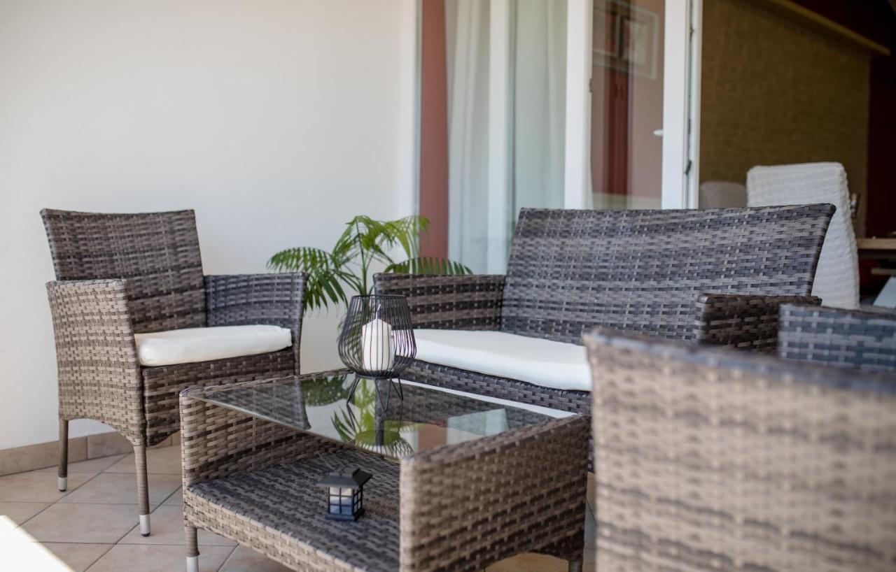 Apartments Luka Rab Town Ngoại thất bức ảnh