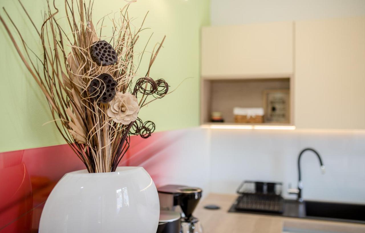 Apartments Luka Rab Town Ngoại thất bức ảnh