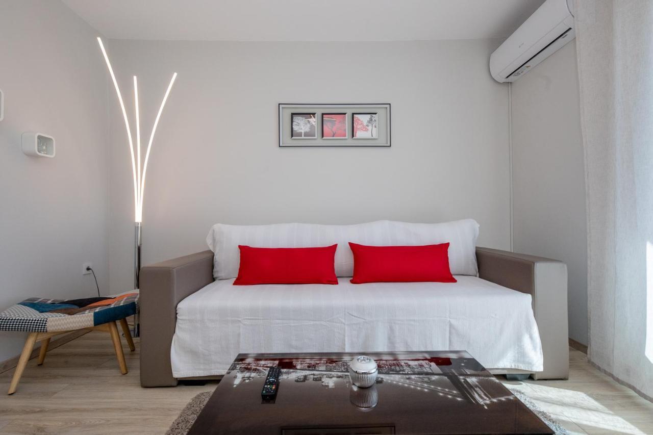 Apartments Luka Rab Town Ngoại thất bức ảnh