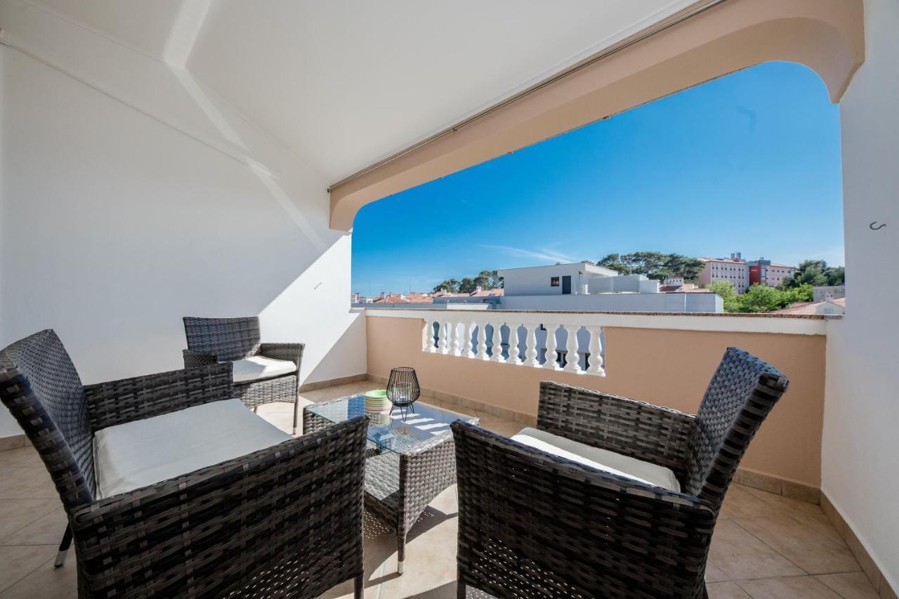 Apartments Luka Rab Town Ngoại thất bức ảnh