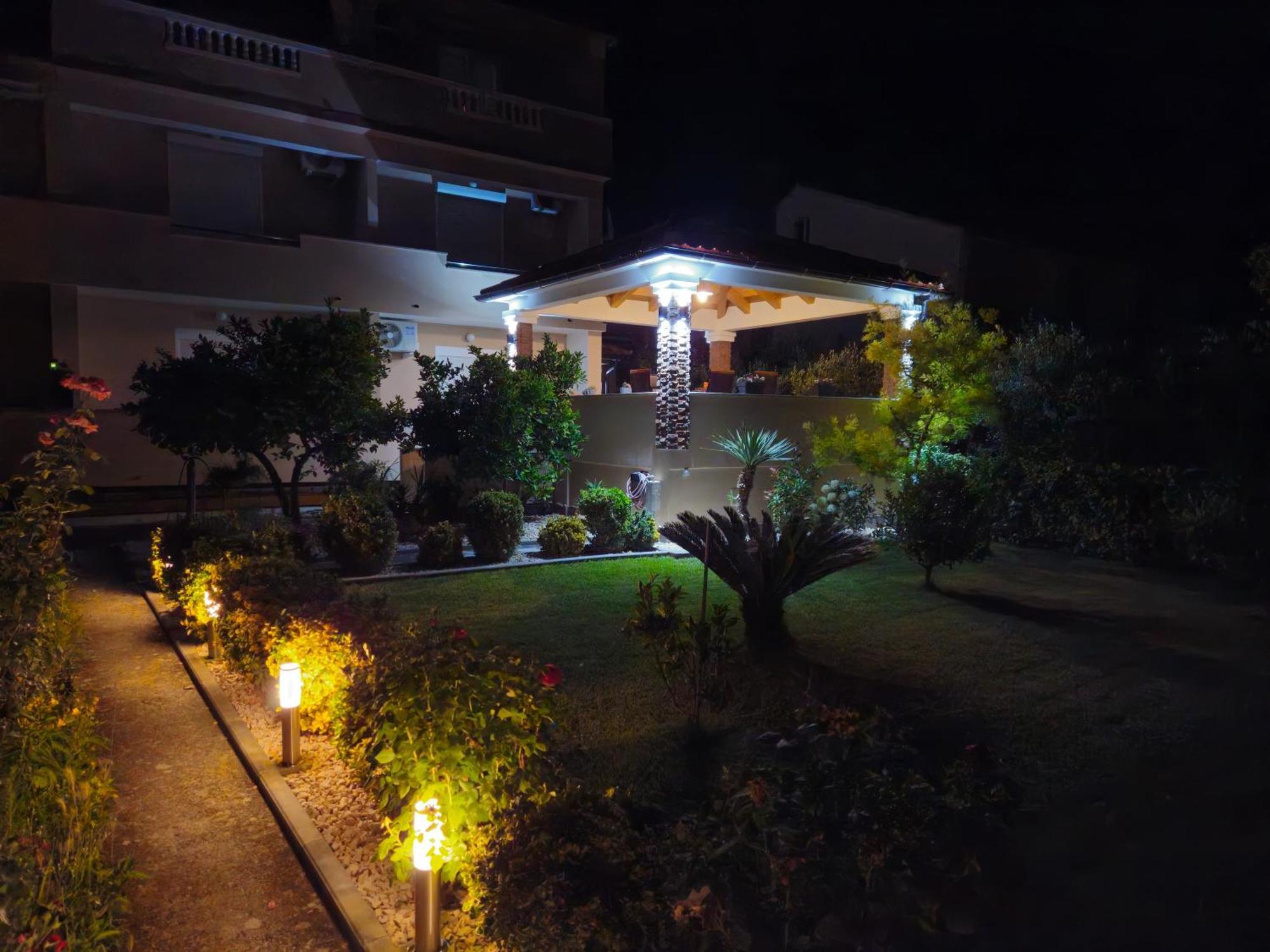 Apartments Luka Rab Town Ngoại thất bức ảnh